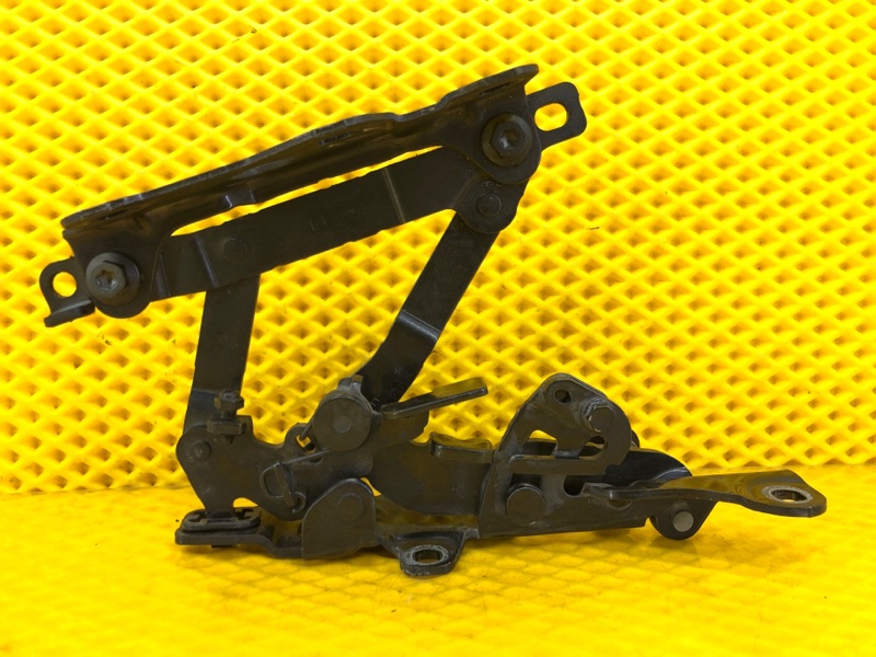 Петля капота Mercedes-Benz S-Class 2014 W222