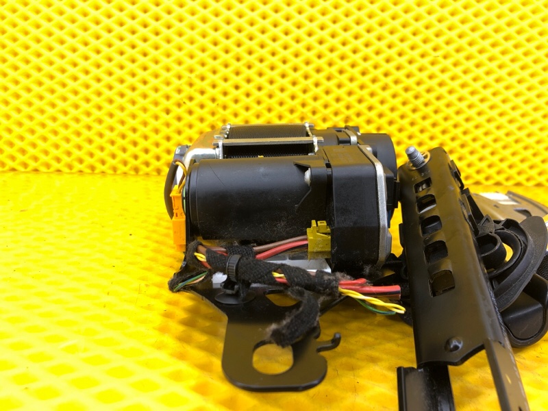 Ремень безопасности передний правый Mercedes-Benz S-Class 2014 W222