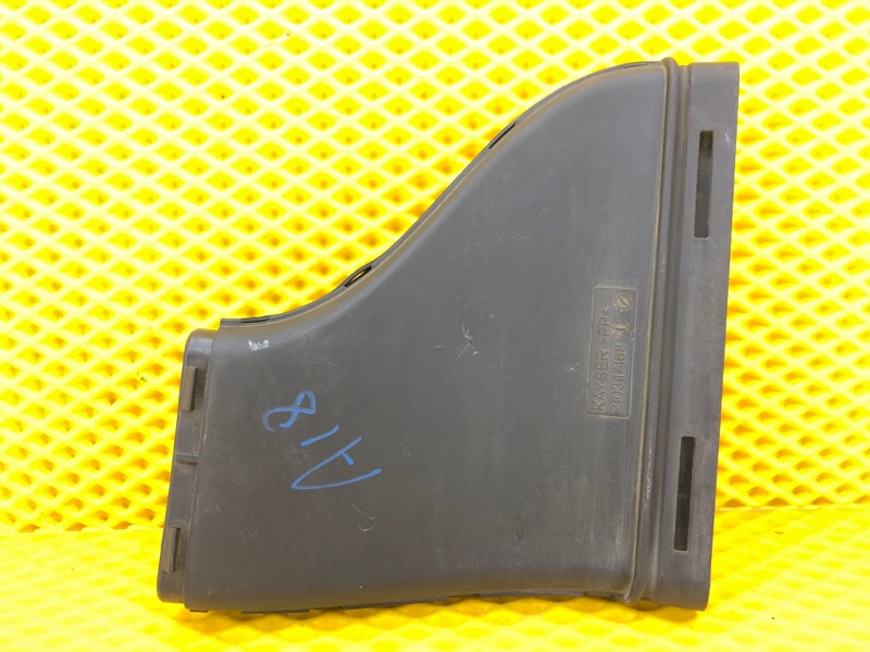 Патрубок воздушного фильтра правый Mercedes-Benz S-Class 2014 W222