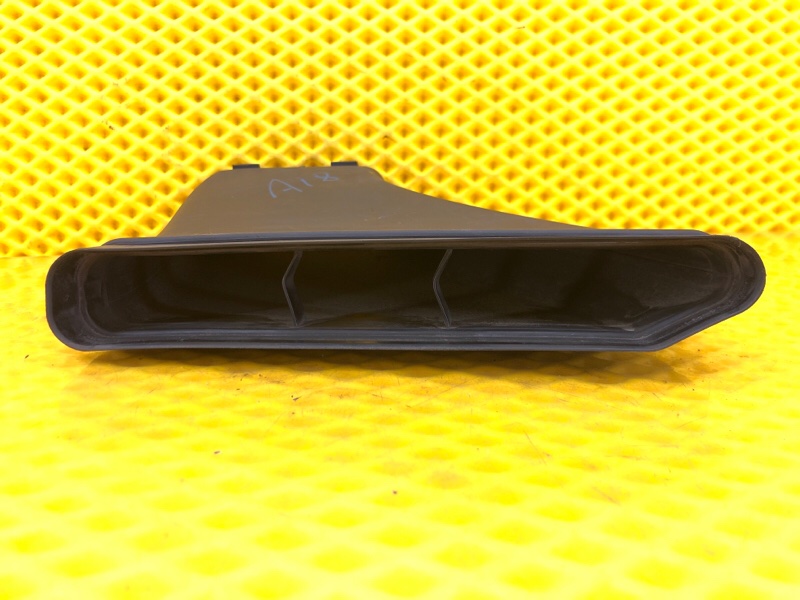 Патрубок воздушного фильтра правый Mercedes-Benz S-Class 2014 W222