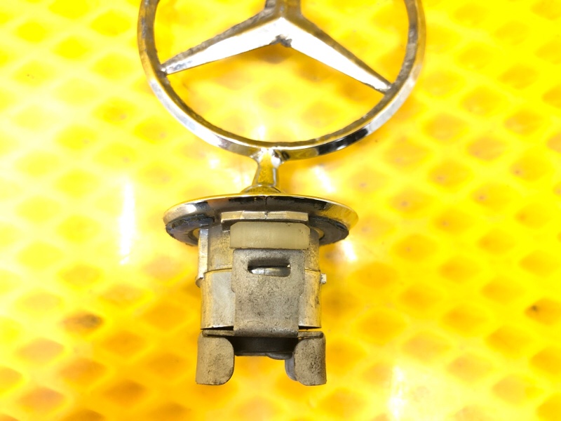 Эмблема Mercedes-Benz S-Class 2014 W222