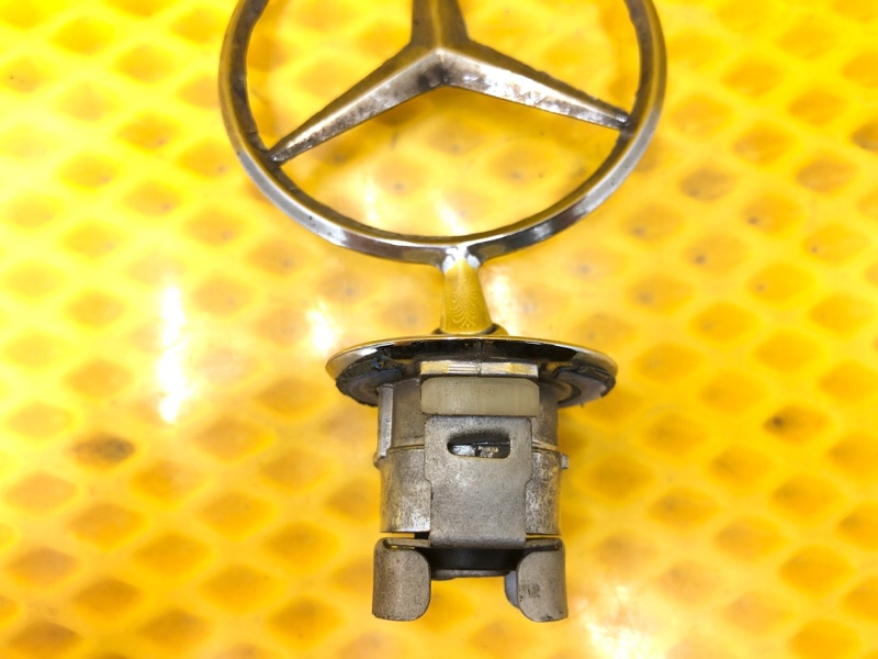 Эмблема Mercedes-Benz S-Class 2014 W222