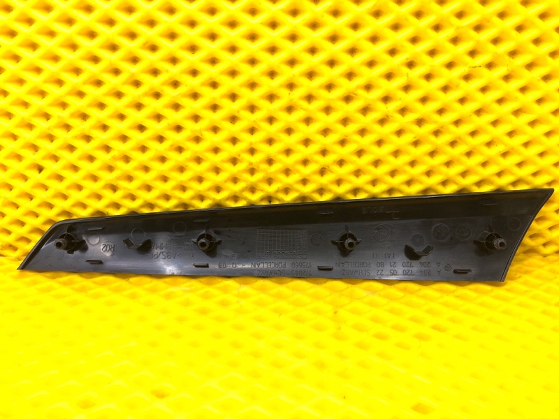 Накладка декоративная Mercedes-Benz C-Class 2010 W204