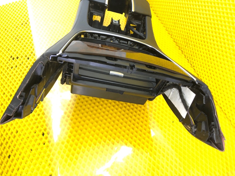 Накладка центральной консоли Mercedes-Benz S-Class 2014 W222