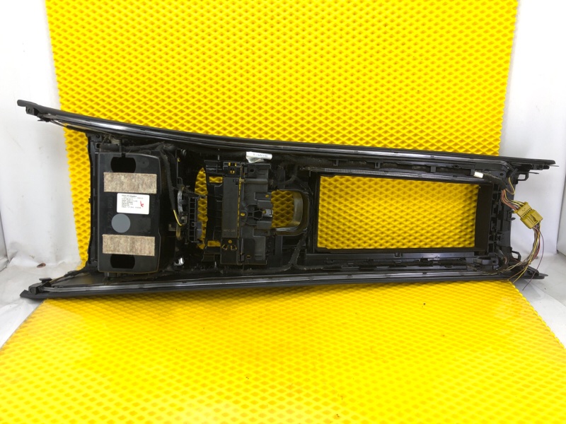 Накладка центральной консоли Mercedes-Benz S-Class 2014 W222