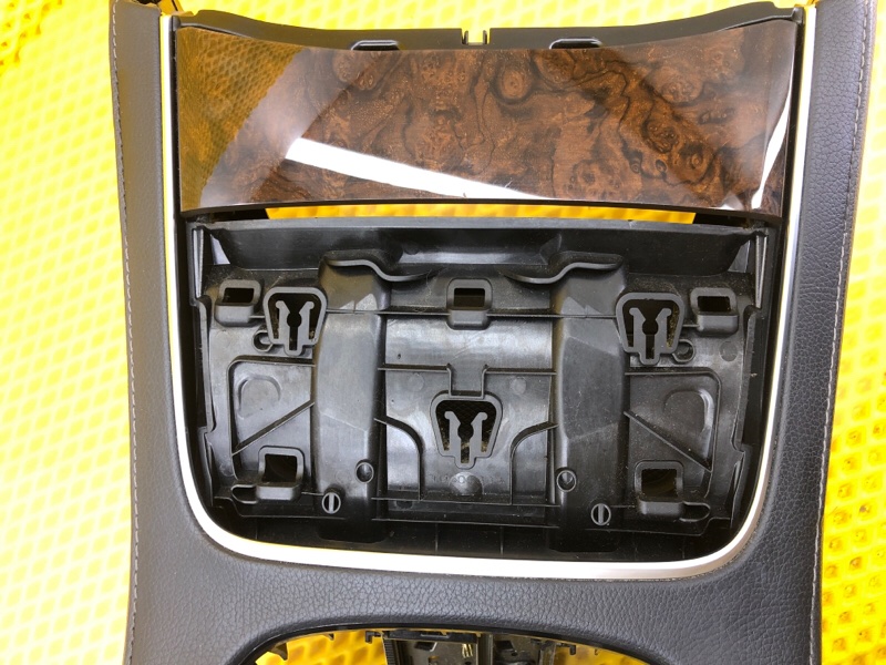 Накладка центральной консоли Mercedes-Benz S-Class 2014 W222