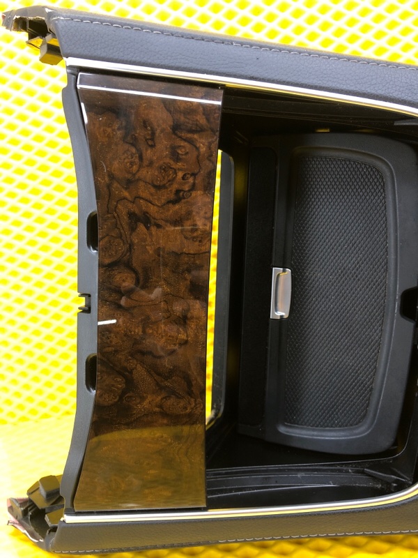 Накладка центральной консоли Mercedes-Benz S-Class 2014 W222