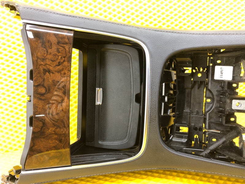 Накладка центральной консоли Mercedes-Benz S-Class 2014 W222