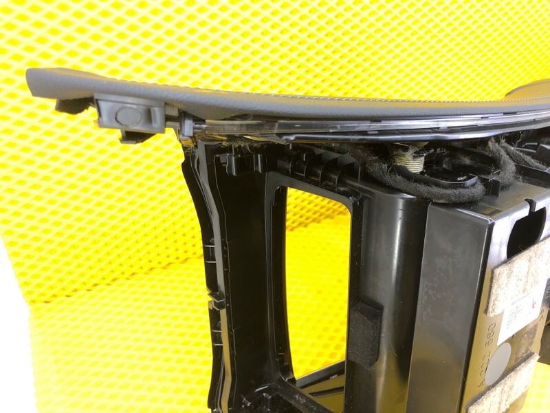 Накладка центральной консоли Mercedes-Benz S-Class 2014 W222