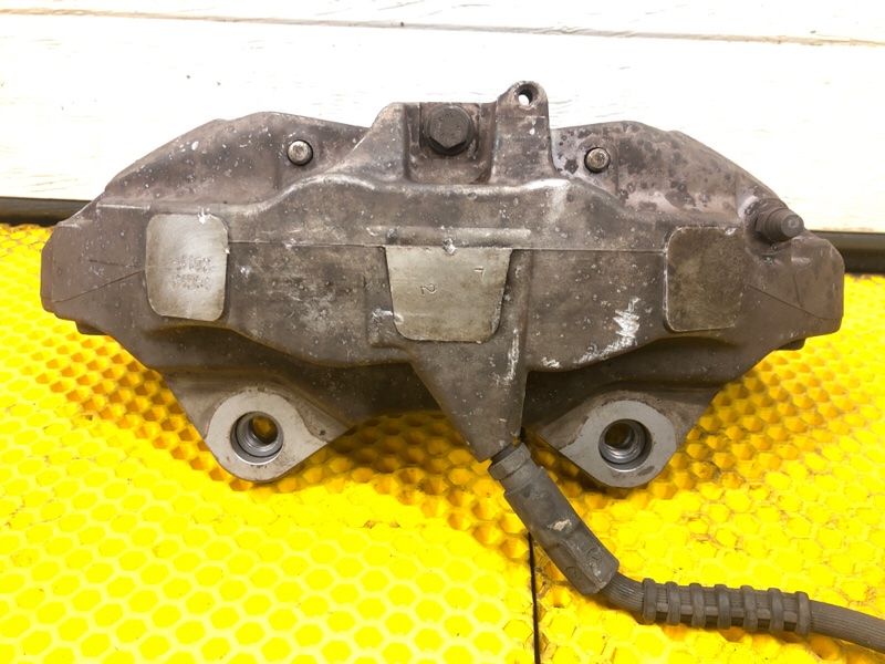 Суппорт тормозной передний левый Mercedes-Benz S-Class 2014 W222