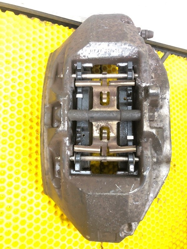 Суппорт тормозной передний левый Mercedes-Benz S-Class 2014 W222