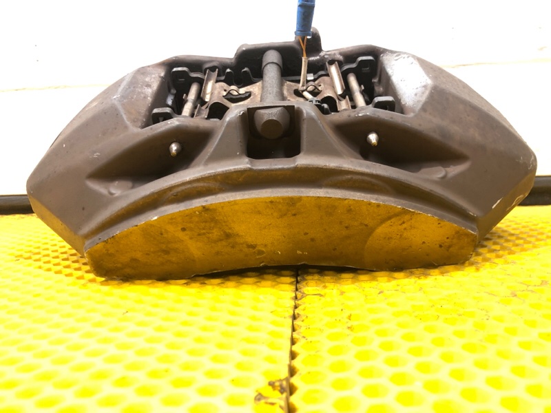 Суппорт тормозной передний правый Mercedes-Benz S-Class 2014 W222