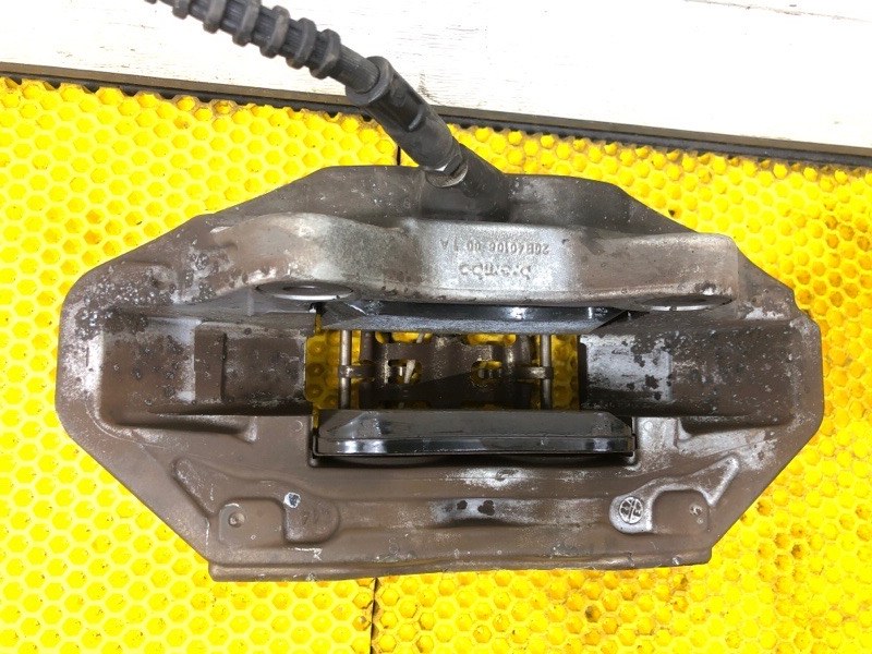 Суппорт тормозной передний правый Mercedes-Benz S-Class 2014 W222