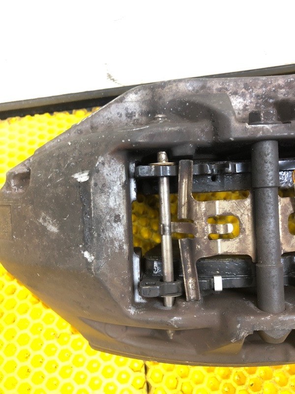 Суппорт тормозной передний правый Mercedes-Benz S-Class 2014 W222