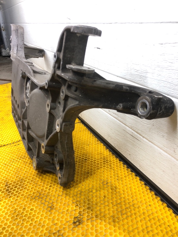 Подрамник Volkswagen Tiguan 2013 5N1