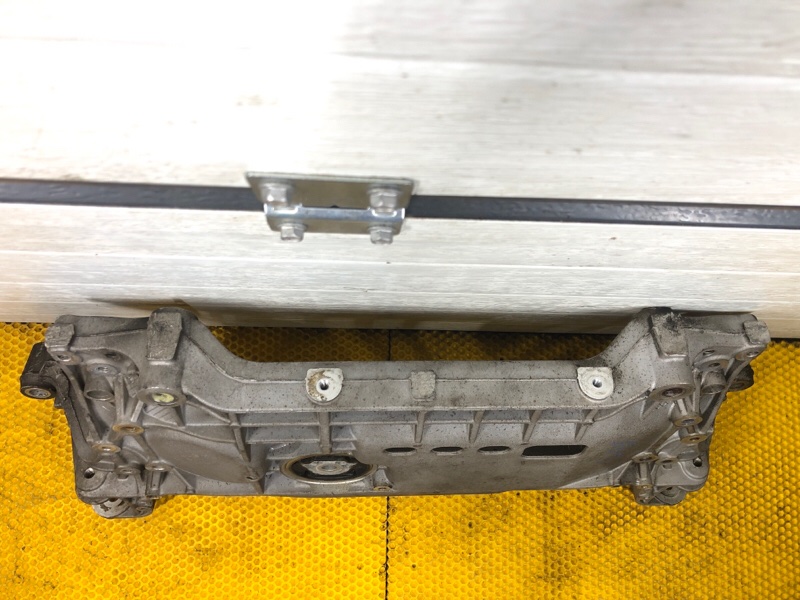 Подрамник Volkswagen Tiguan 2013 5N1