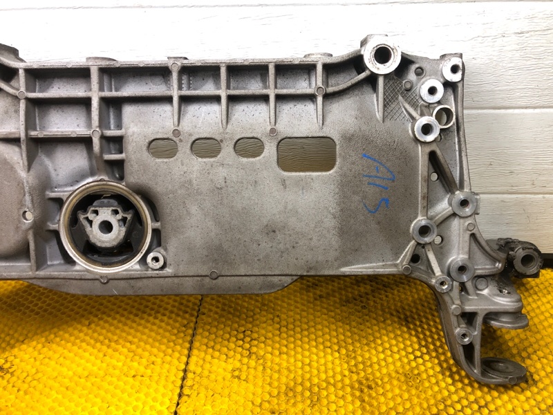 Подрамник Volkswagen Tiguan 2013 5N1