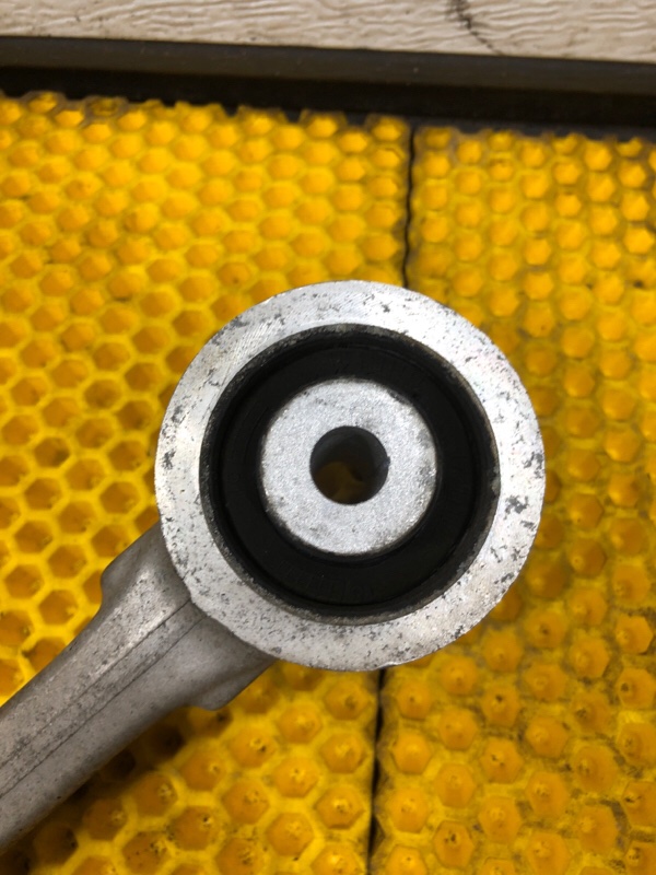 Рычаг верхний Mercedes-Benz S-Class 2014 W222