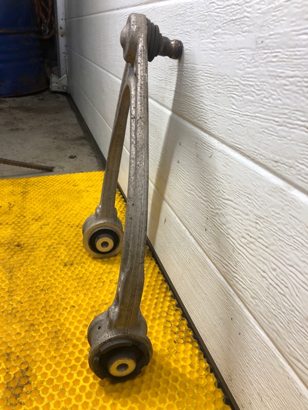 Рычаг верхний Mercedes-Benz S-Class 2014 W222