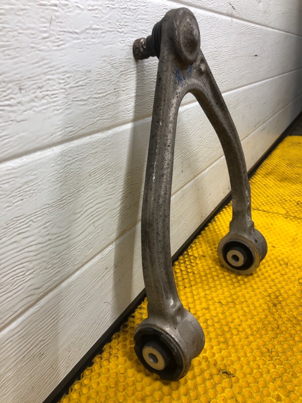 Рычаг верхний Mercedes-Benz S-Class 2014 W222