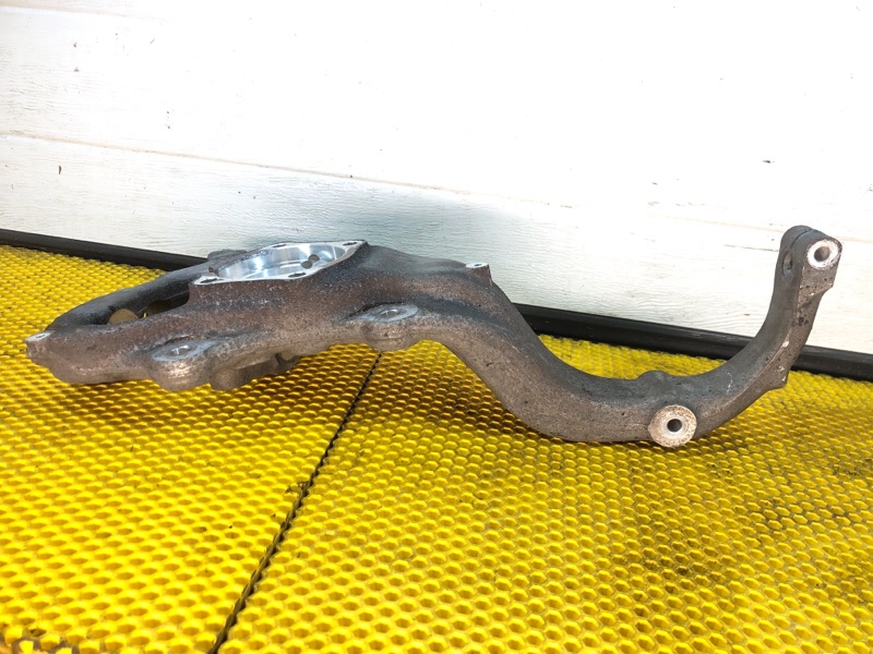 Кулак передний левый Mercedes-Benz S-Class 2014 W222