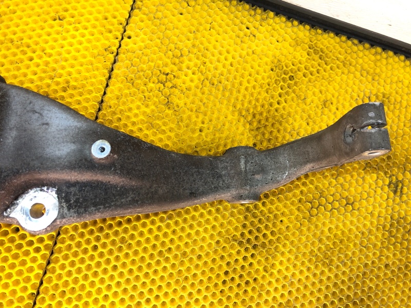 Кулак передний левый Mercedes-Benz S-Class 2014 W222