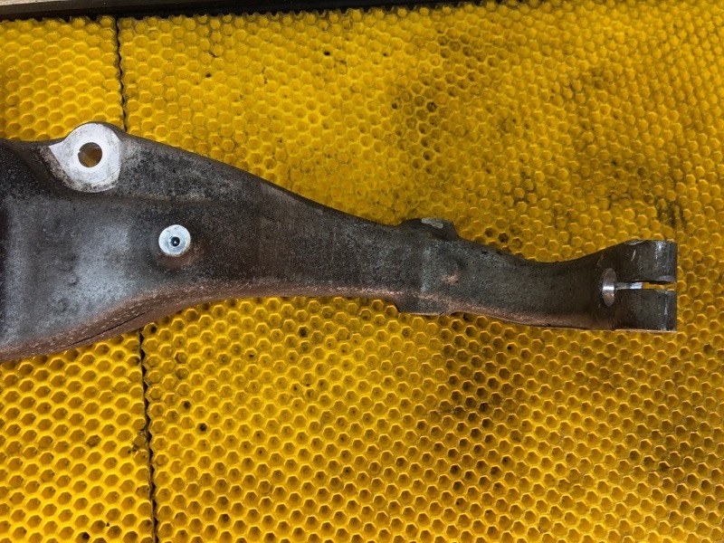 Кулак передний правый Mercedes-Benz S-Class 2014 W222