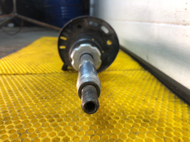 Амортизатор передний левый Volkswagen Tiguan 2013 5N1