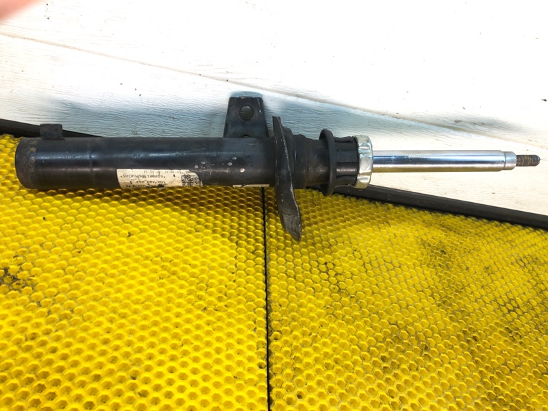 Амортизатор передний левый Volkswagen Tiguan 2013 5N1