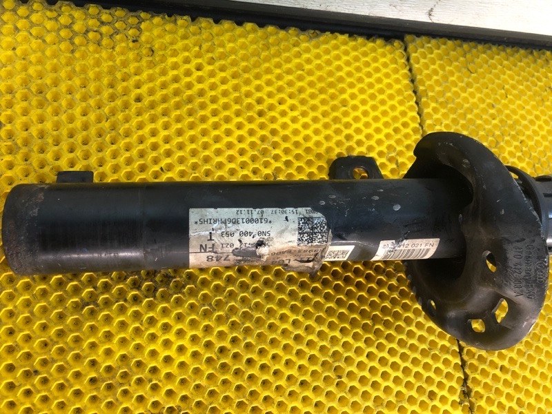 Амортизатор передний левый Volkswagen Tiguan 2013 5N1