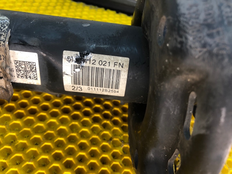 Амортизатор передний левый Volkswagen Tiguan 2013 5N1