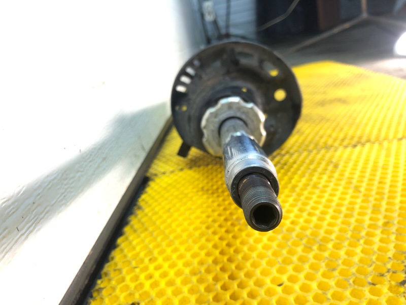 Амортизатор передний правый Volkswagen Tiguan 2013 5N1