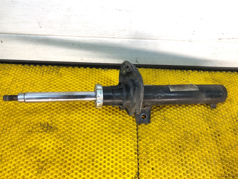 Амортизатор передний правый Volkswagen Tiguan 2013 5N1