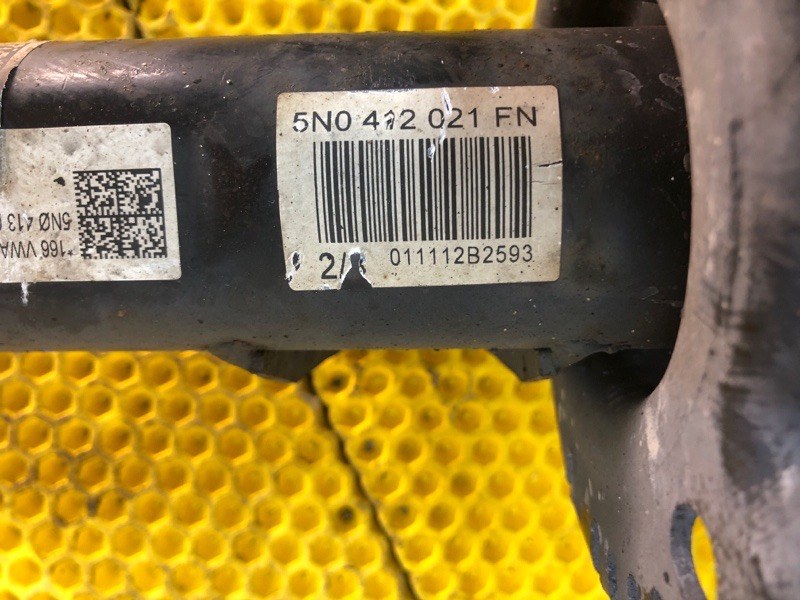 Амортизатор передний правый Volkswagen Tiguan 2013 5N1