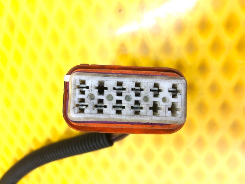 Проводка фары Volkswagen Touareg 2008 7L6