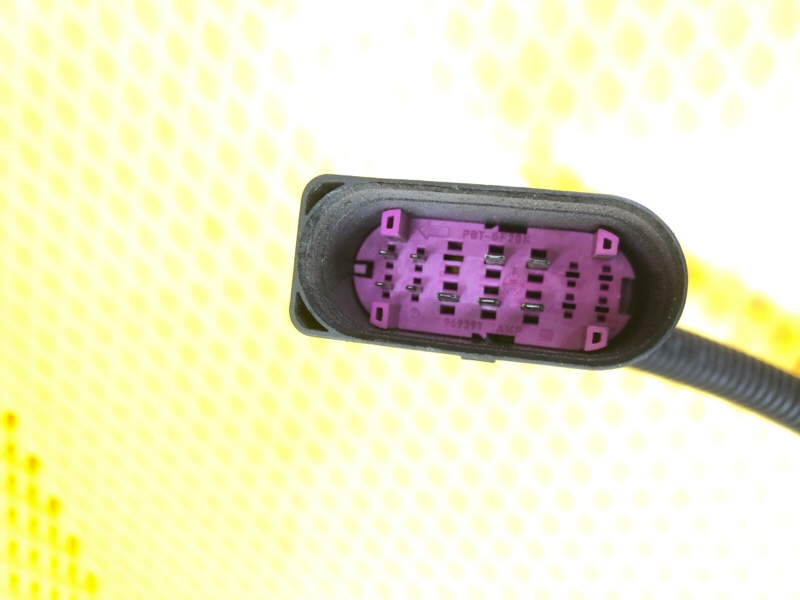 Проводка фары Volkswagen Touareg 2008 7L6