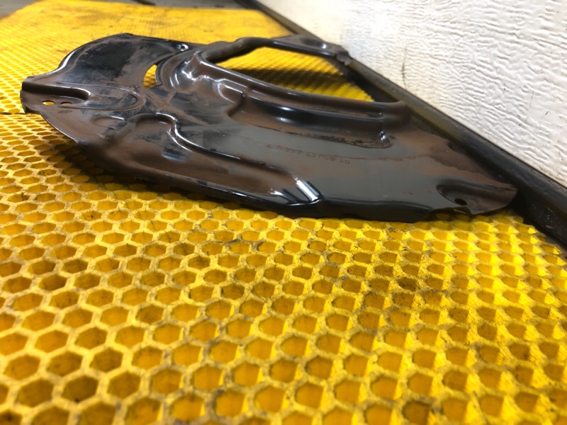 Кожух тормозного диска Mercedes-Benz S-Class 2014 W222