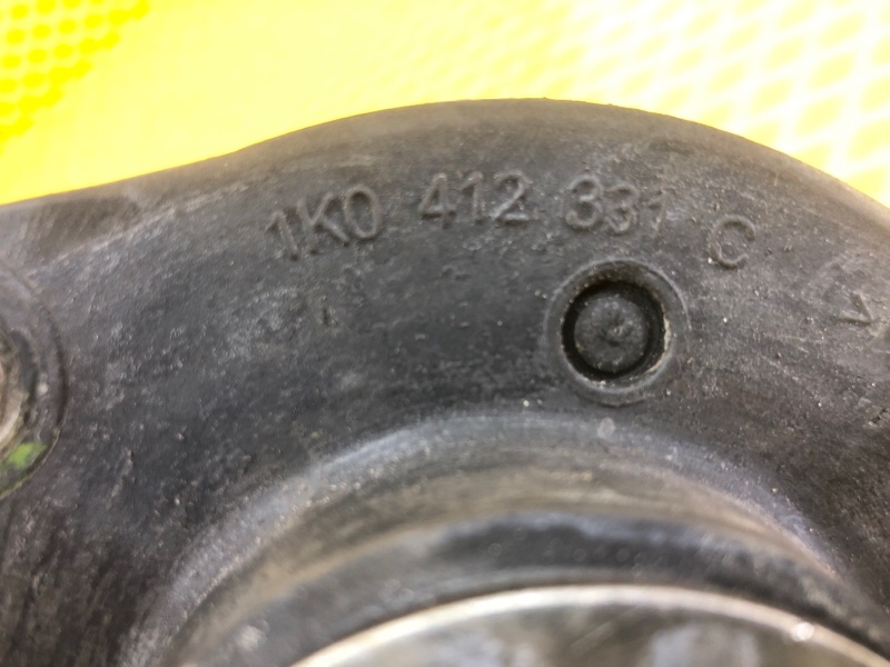 Опора амортизатора Volkswagen Tiguan 2013 5N1