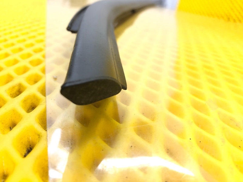 Молдинг стекла Omoda C5 2023