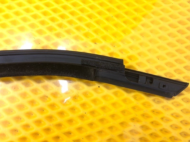 Молдинг стекла Omoda C5 2023