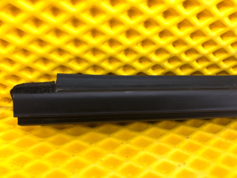 Уплотнитель двери передней правой Omoda C5 2023