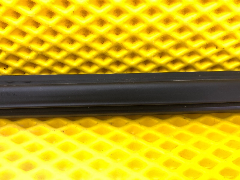 Уплотнитель двери передней правой Omoda C5 2023