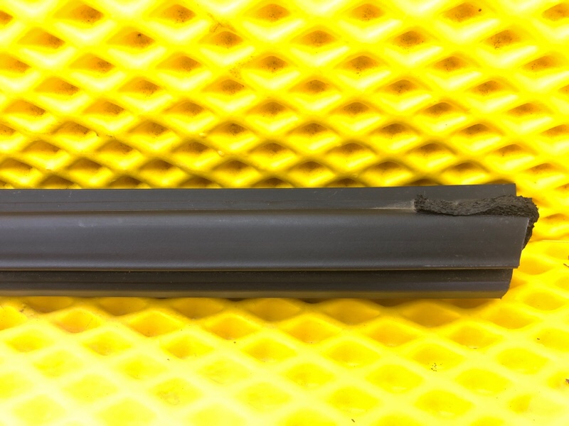 Уплотнитель двери передней правой Omoda C5 2023