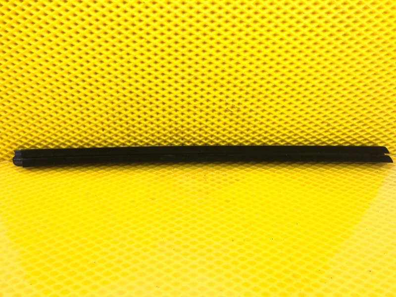 Уплотнитель двери передней правой Omoda C5 2023