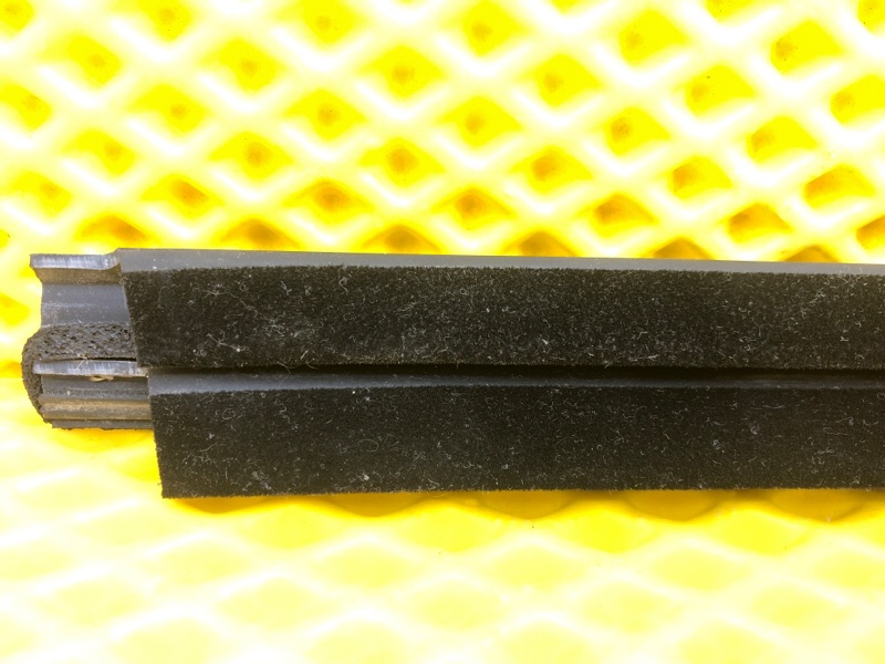 Уплотнитель двери передней правой Omoda C5 2023