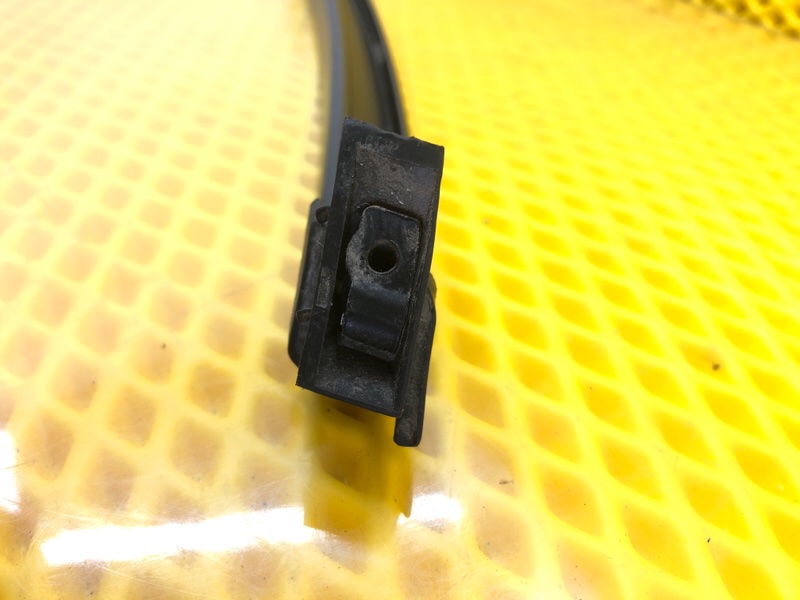 Направляющая стекла двери Omoda C5 2023