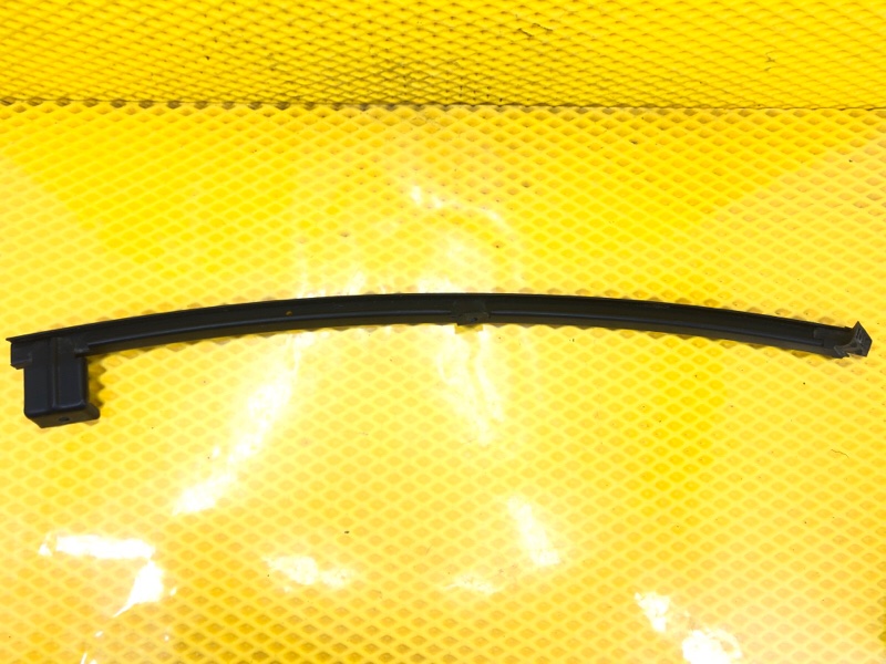 Направляющая стекла двери Omoda C5 2023