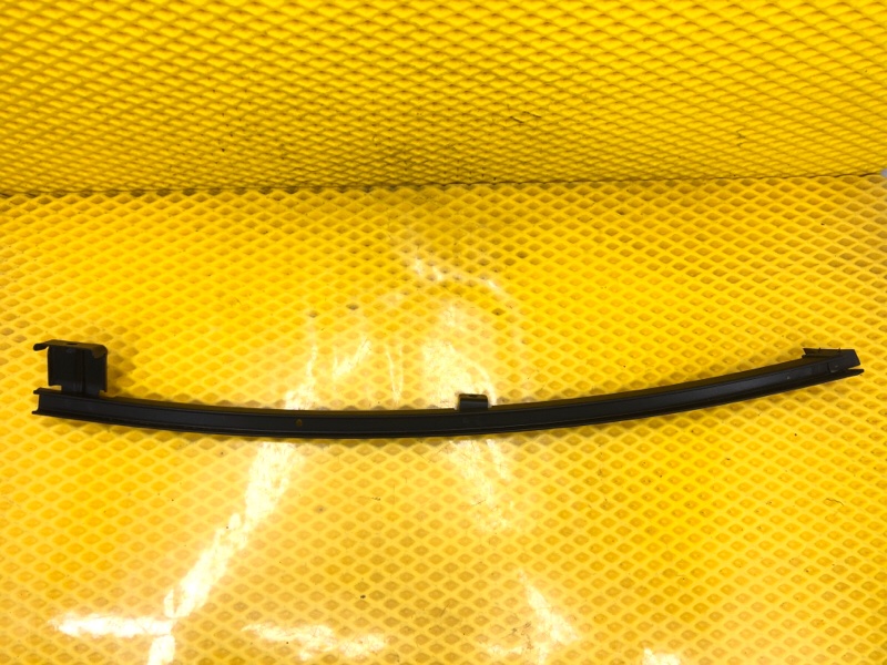 Направляющая стекла двери Omoda C5 2023