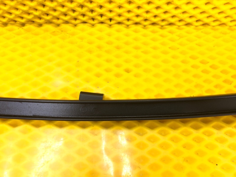 Направляющая стекла двери Omoda C5 2023