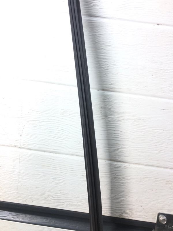 Уплотнитель стекла двери Omoda C5 2023